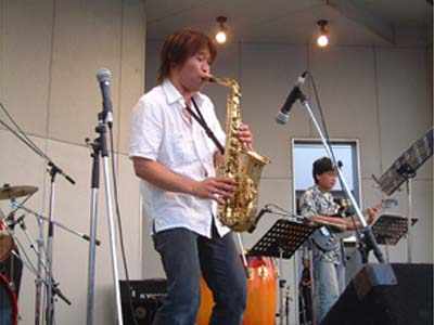 出前ライブinレインボー広場